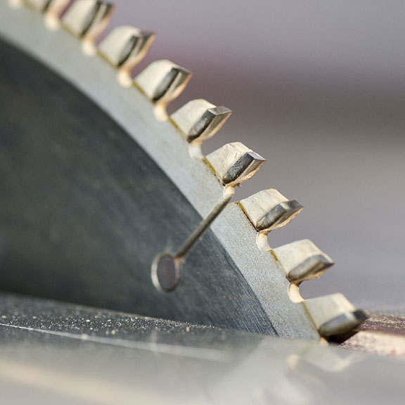 carbide teeth on a circular saw blade