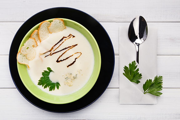 creamy mushroom soup with croutons