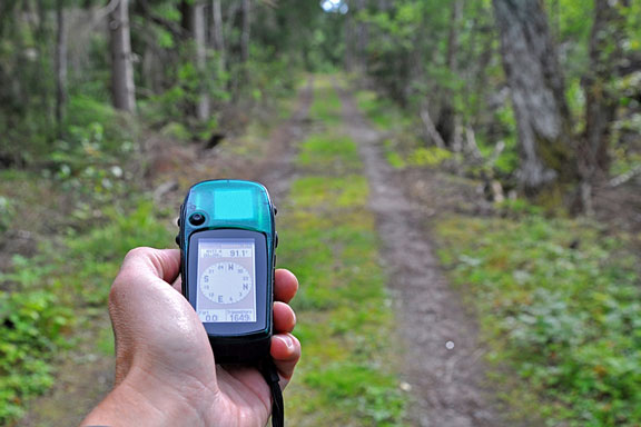 using a gps unit while hiking